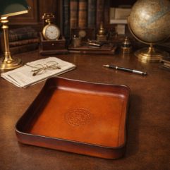 The Ríoga Valet Tray